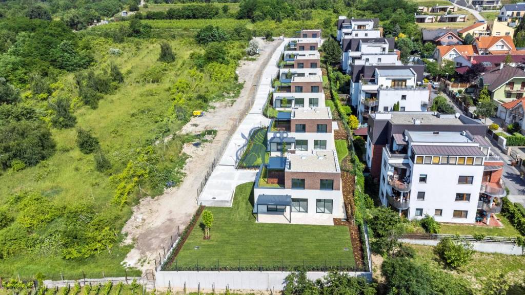 SKOLAUDOVANÉ Predaj vily v projekte "Račianska perla" BA - 4