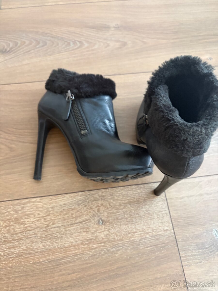 Členkové Guess - 4