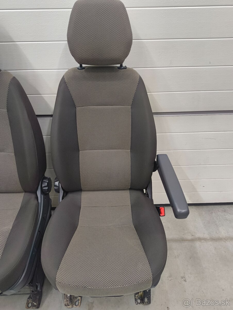 Predám čisto nové sedačky na Fiat Ducato - 4