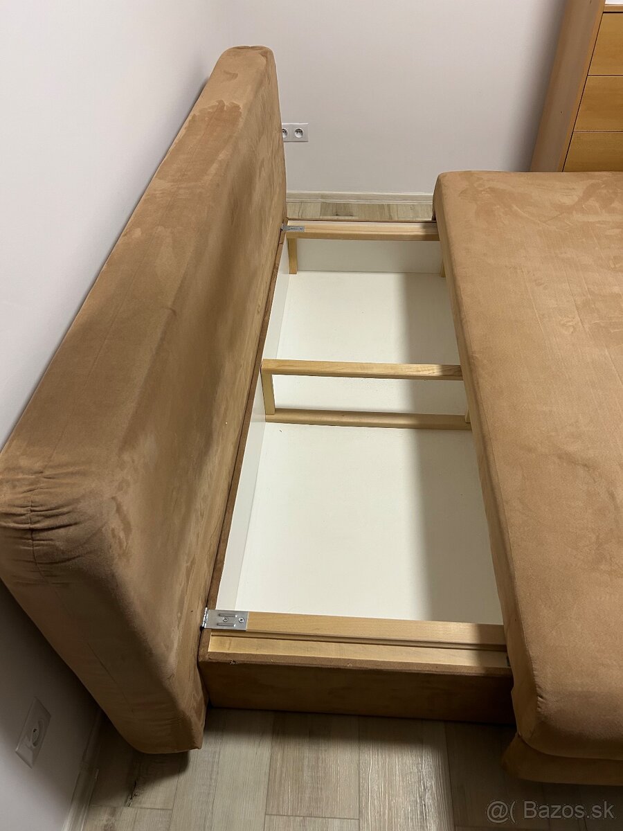 Posteľ - 4