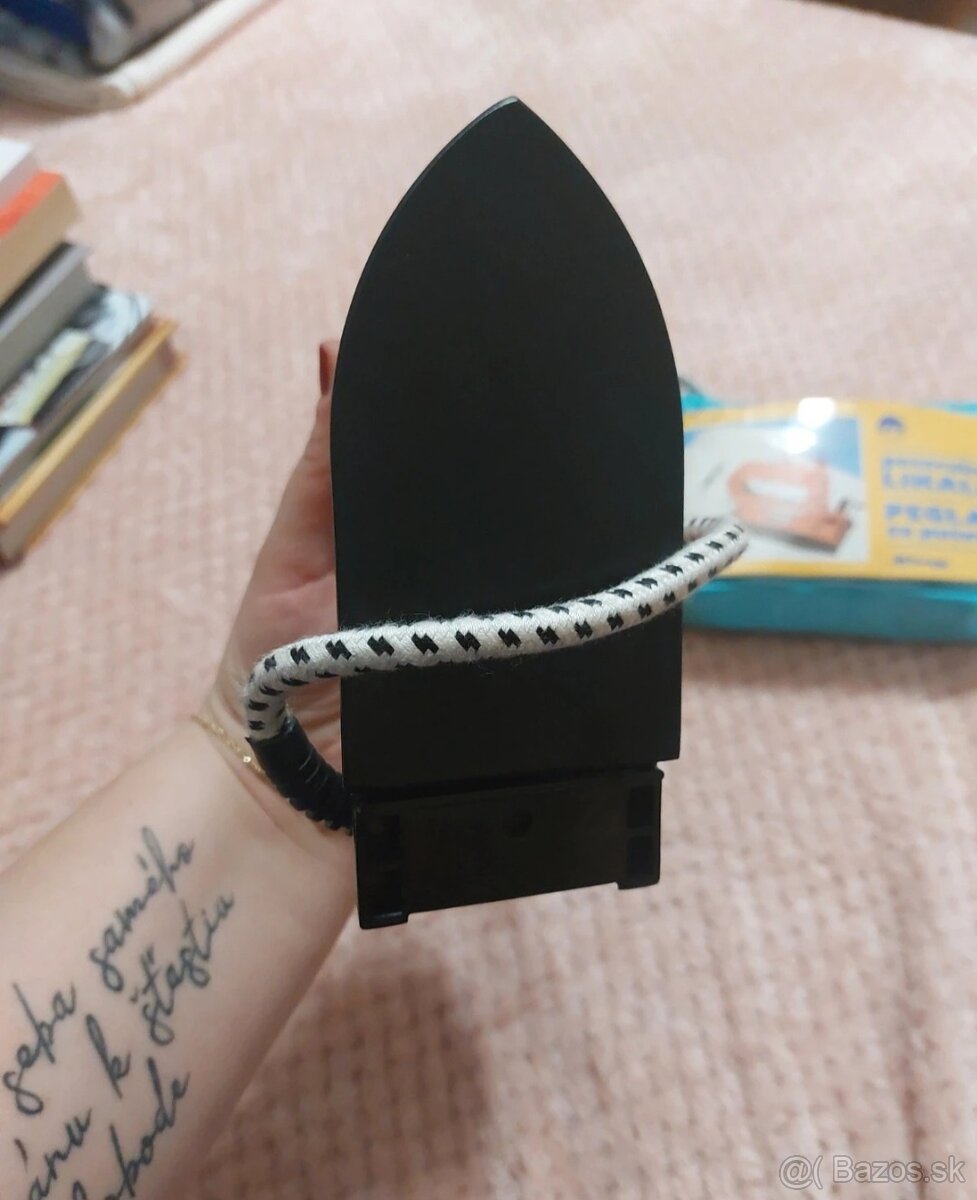 Malá cestovná retro stará žehlička - 4