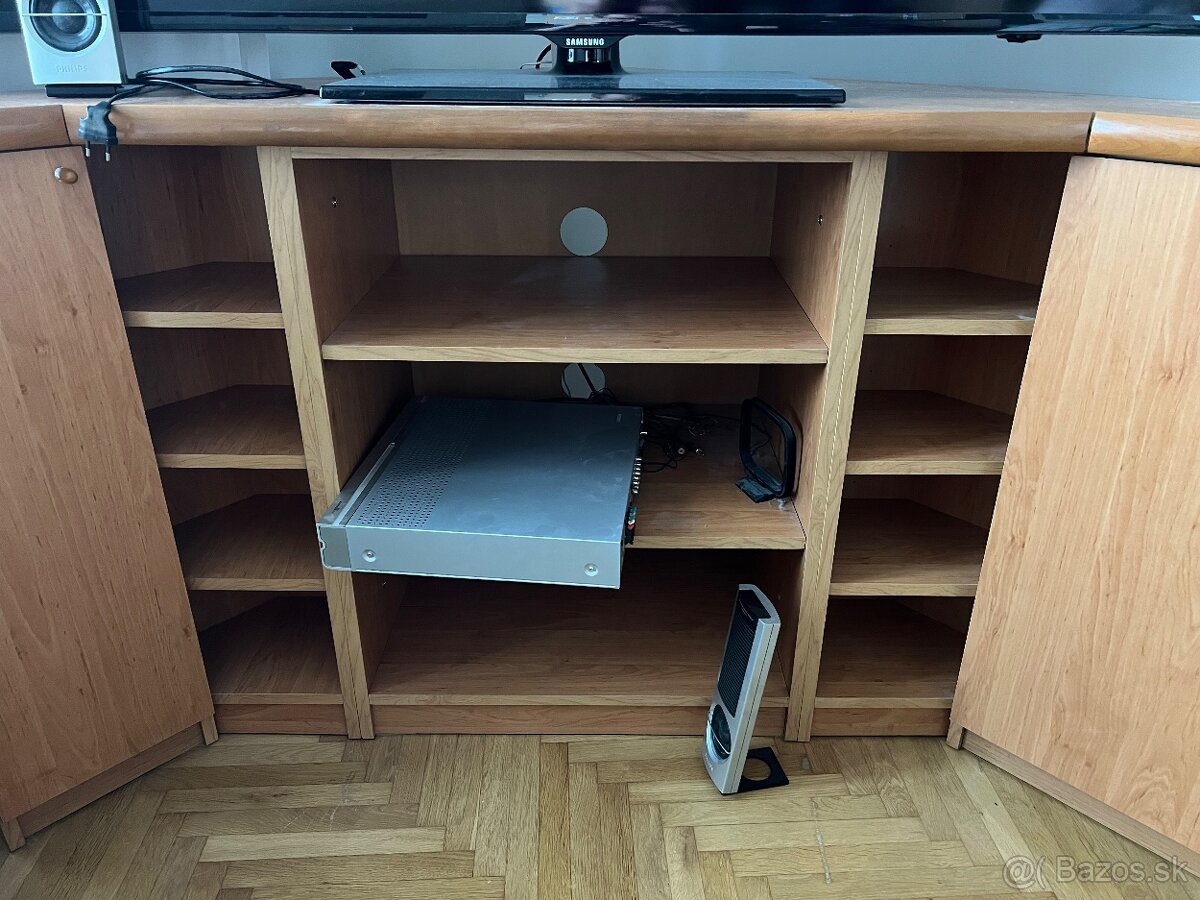 Skriňa pod TV - 4