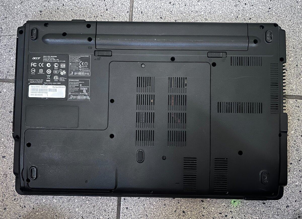 Acer Extensa / Intel T4200 / 4GB RAM / 640GB HDD / 15.6" - 4