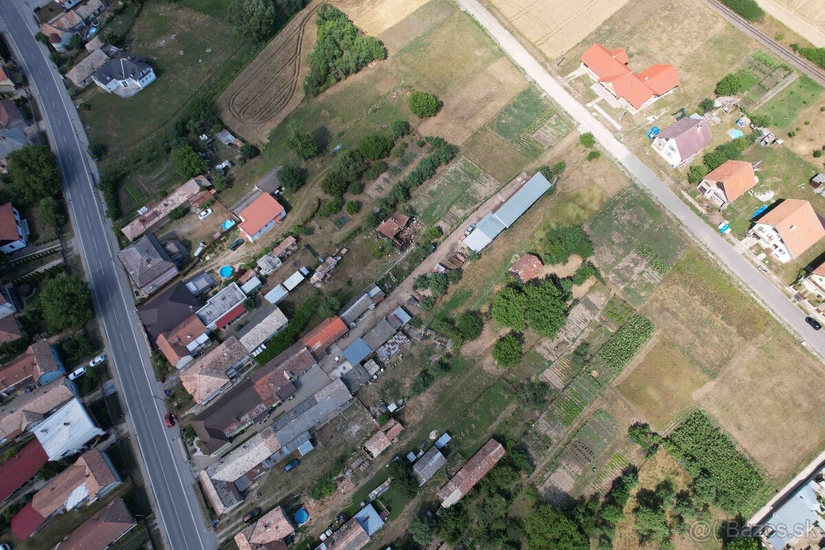 Štrkovec – 1.380 m2 STAVEBNÝ pozemok v obci - 4