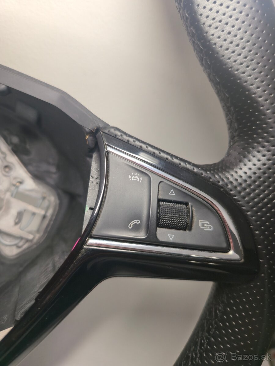 ŠPORTOVÝ VOLANT ŠKODA - 4