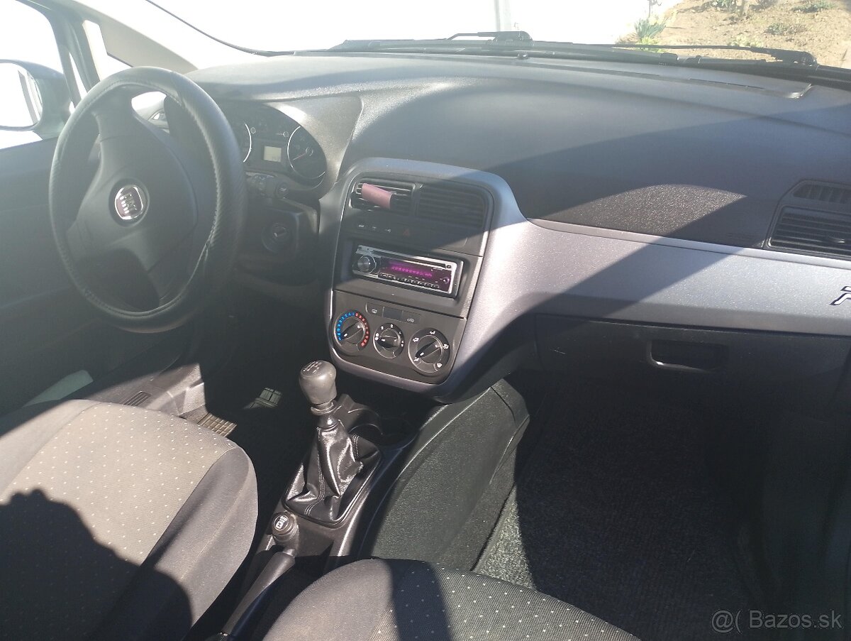 Fiat Punto Grande - 4