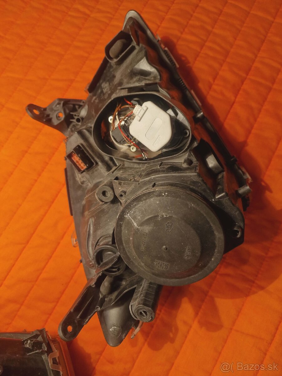 Svetlá Opel Vectra c pred facelift - 4