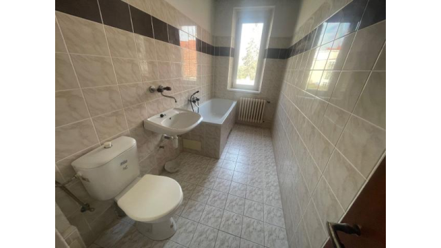 Ubytovanie priamo v centre Piešťan - samostatný 4-izbový byt - 4