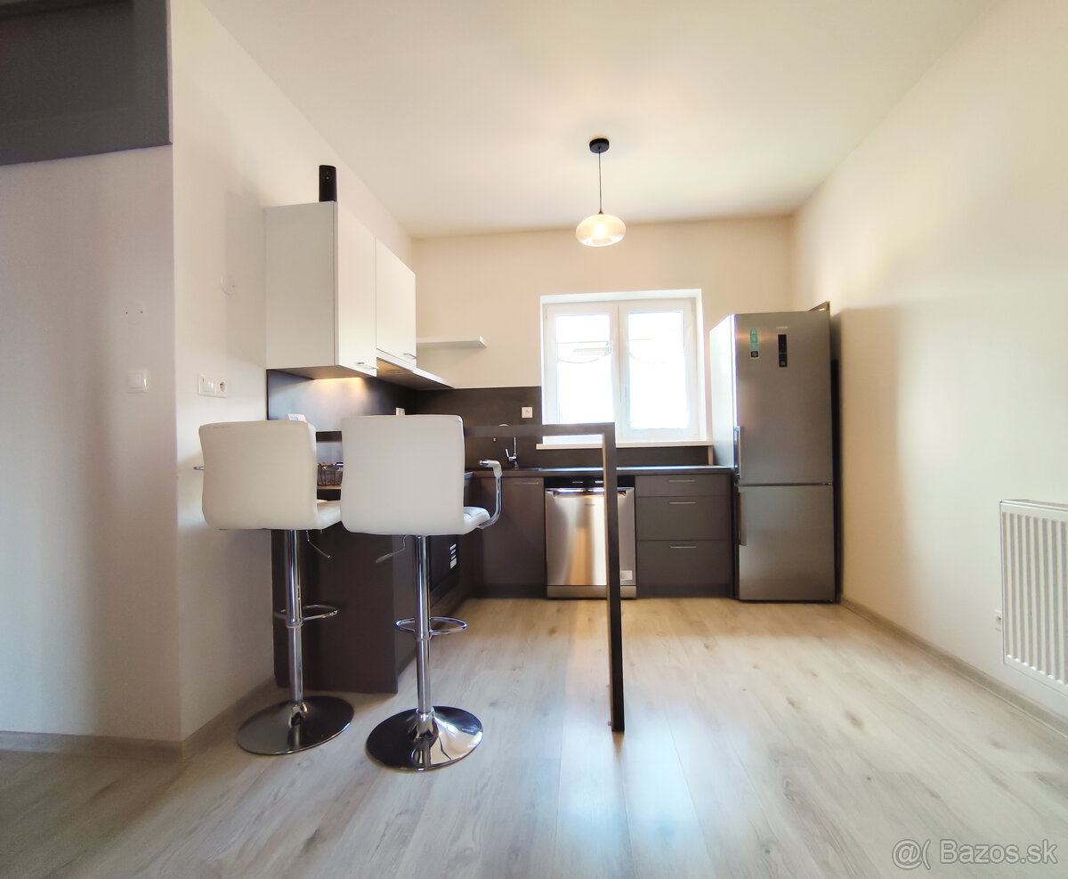 NOVÁ CENA Kompletne zariadený byt pri Holiday Inn, skvel? - 4