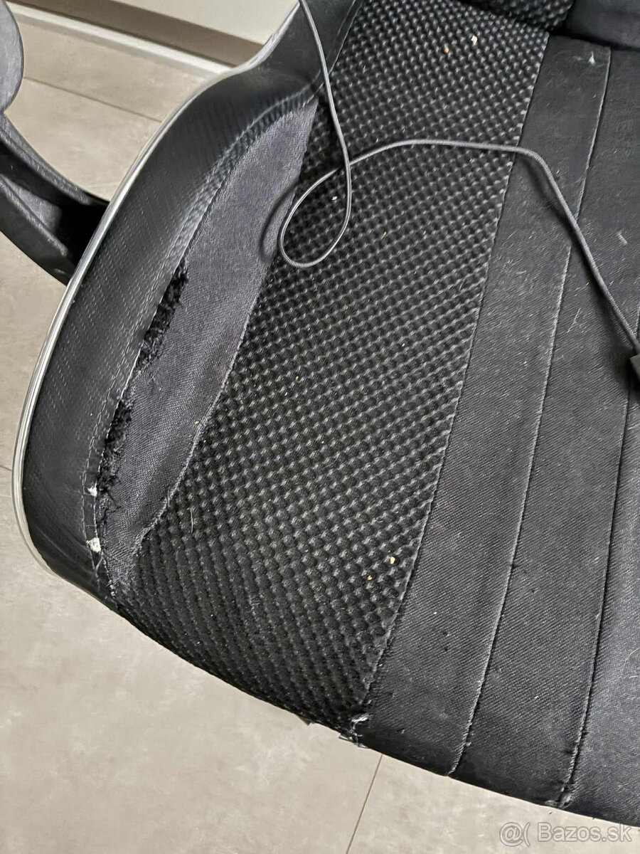 hráčska stolicka - 4