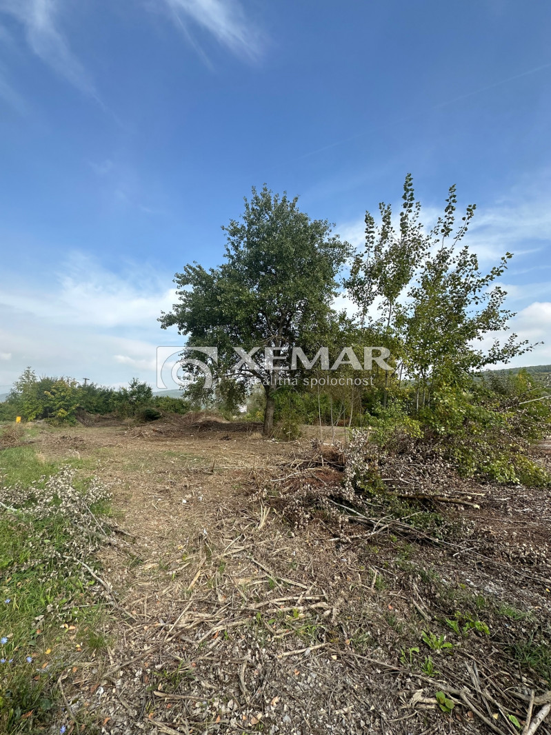 Na predaj komerčný pozemok v Kremničke, BB - 4