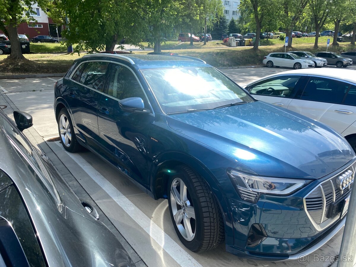 Predám audi e-tron len 67000km Servis 1majitel Quattro 50 - 4