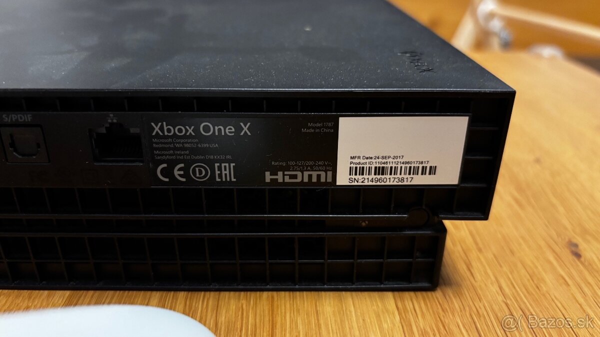 Microsoft Xbox One X 1TB - 4