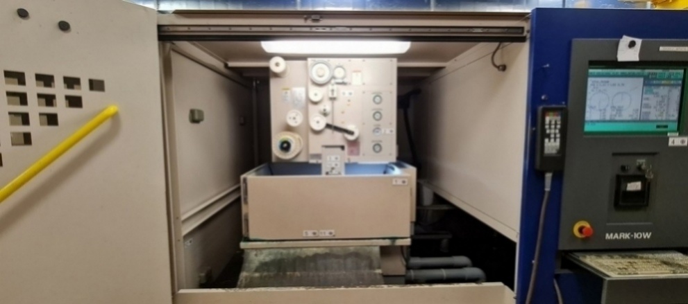 HITACHI 254 Y/FF3, rok výroby 2003, drátová řezačka - 4