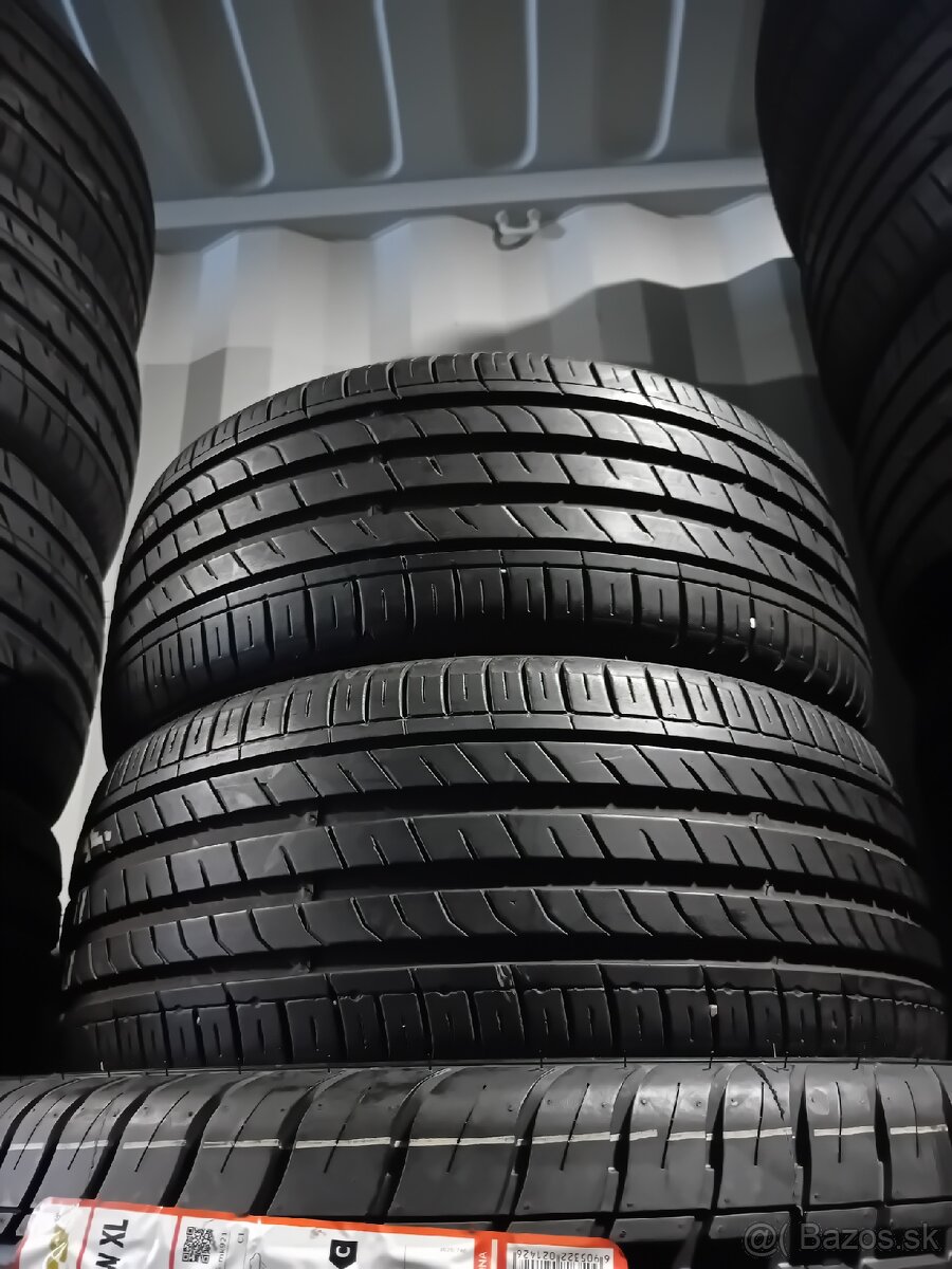 2x 205/40R17 Nexen Nfera 2018 - 4