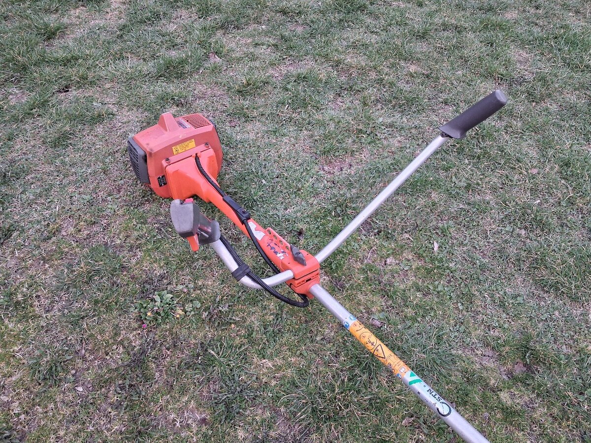 Krovinorez Husqvarna 225R - 4