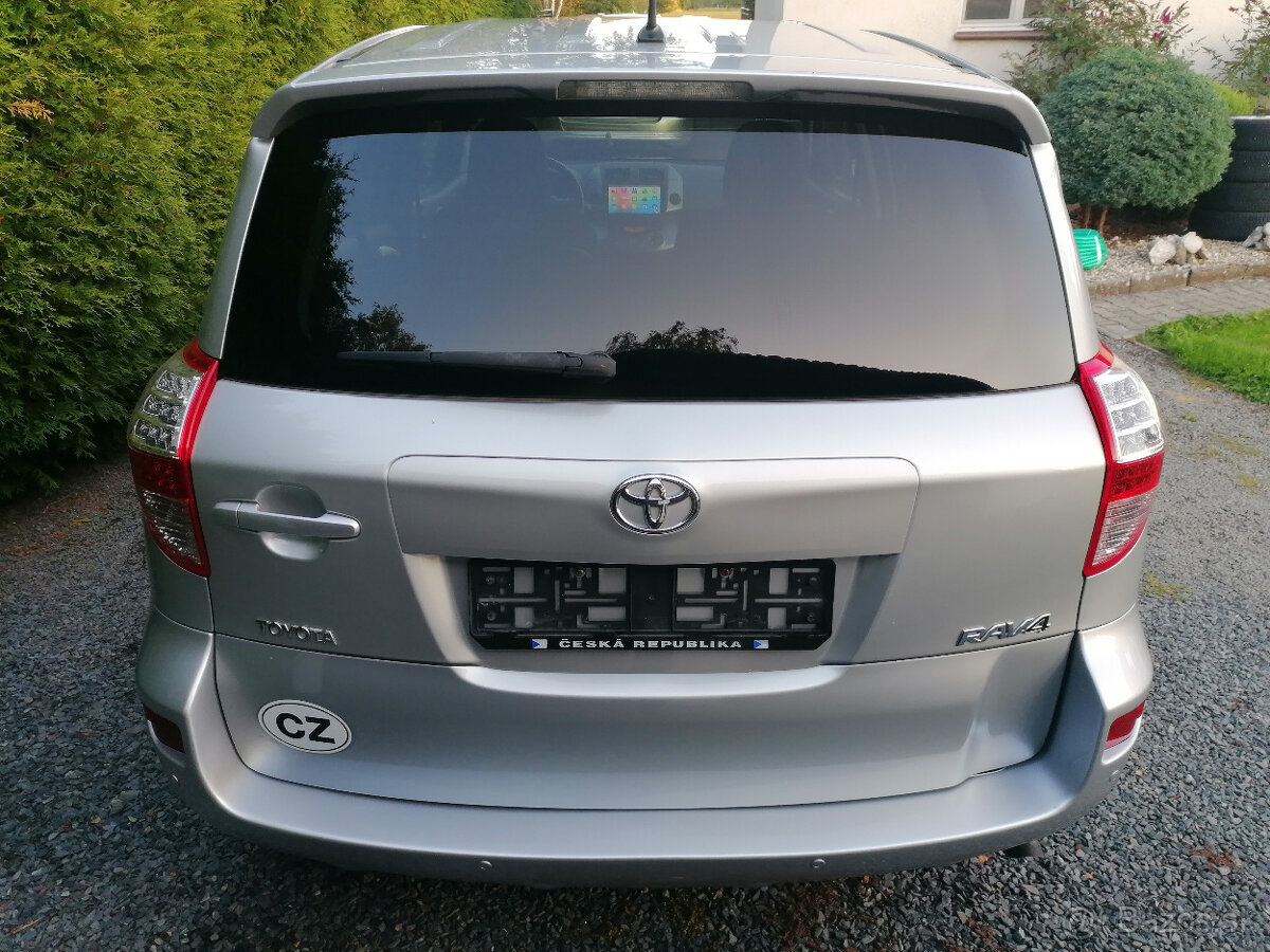 Toyota RAV 4 2,2D-4D 4x4 - 4