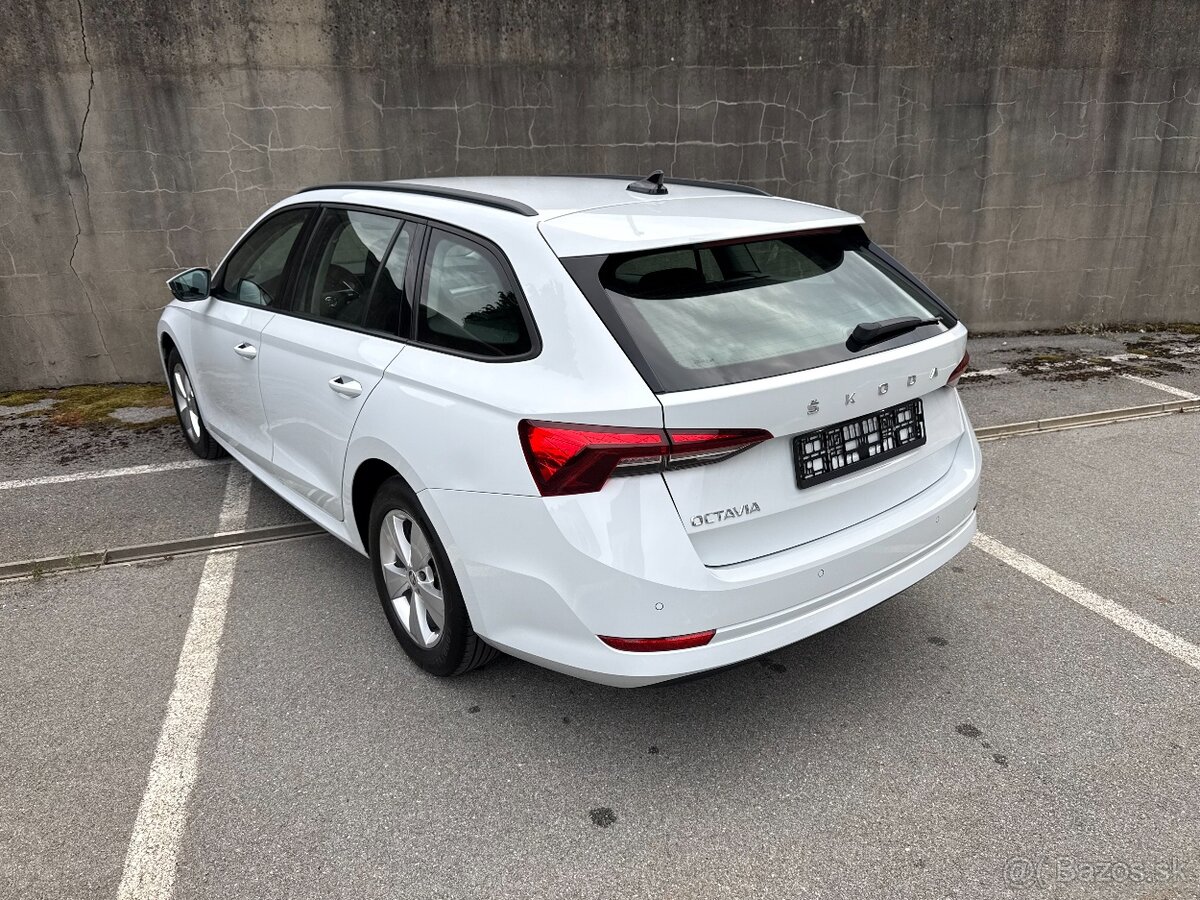 Škoda Octavia Combi 2.0 TDI DSG Ambition - 4