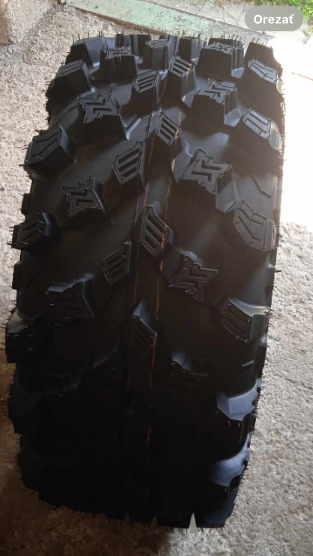 PITBULL TIRES GROWLER XOR