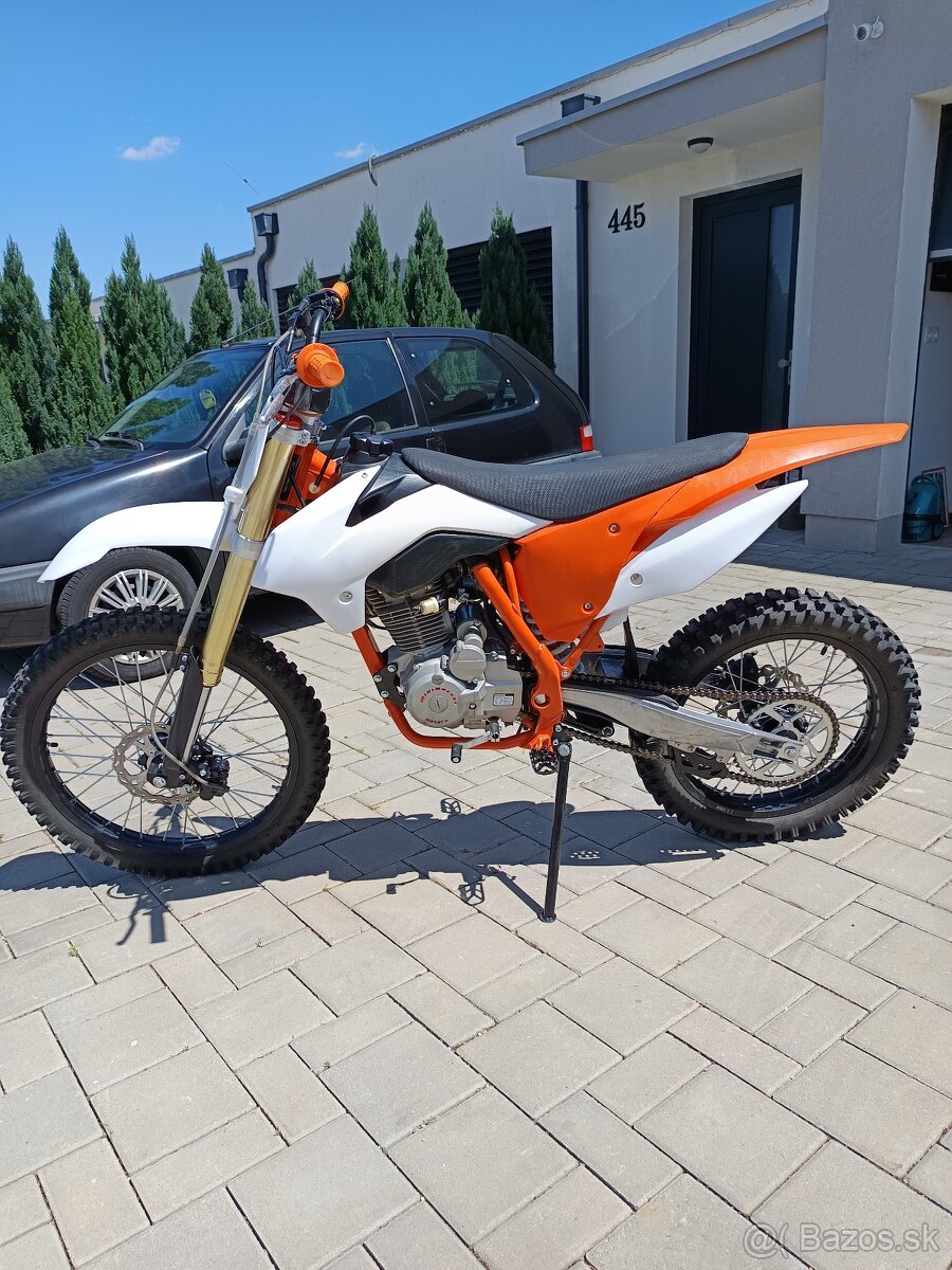 Pitbike MiniRocket PitRock 250ccm 21x18