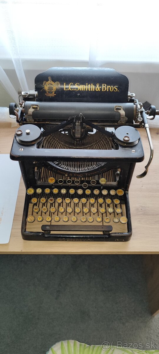 Pisací stroj L.C. Smith No. 8 - 4