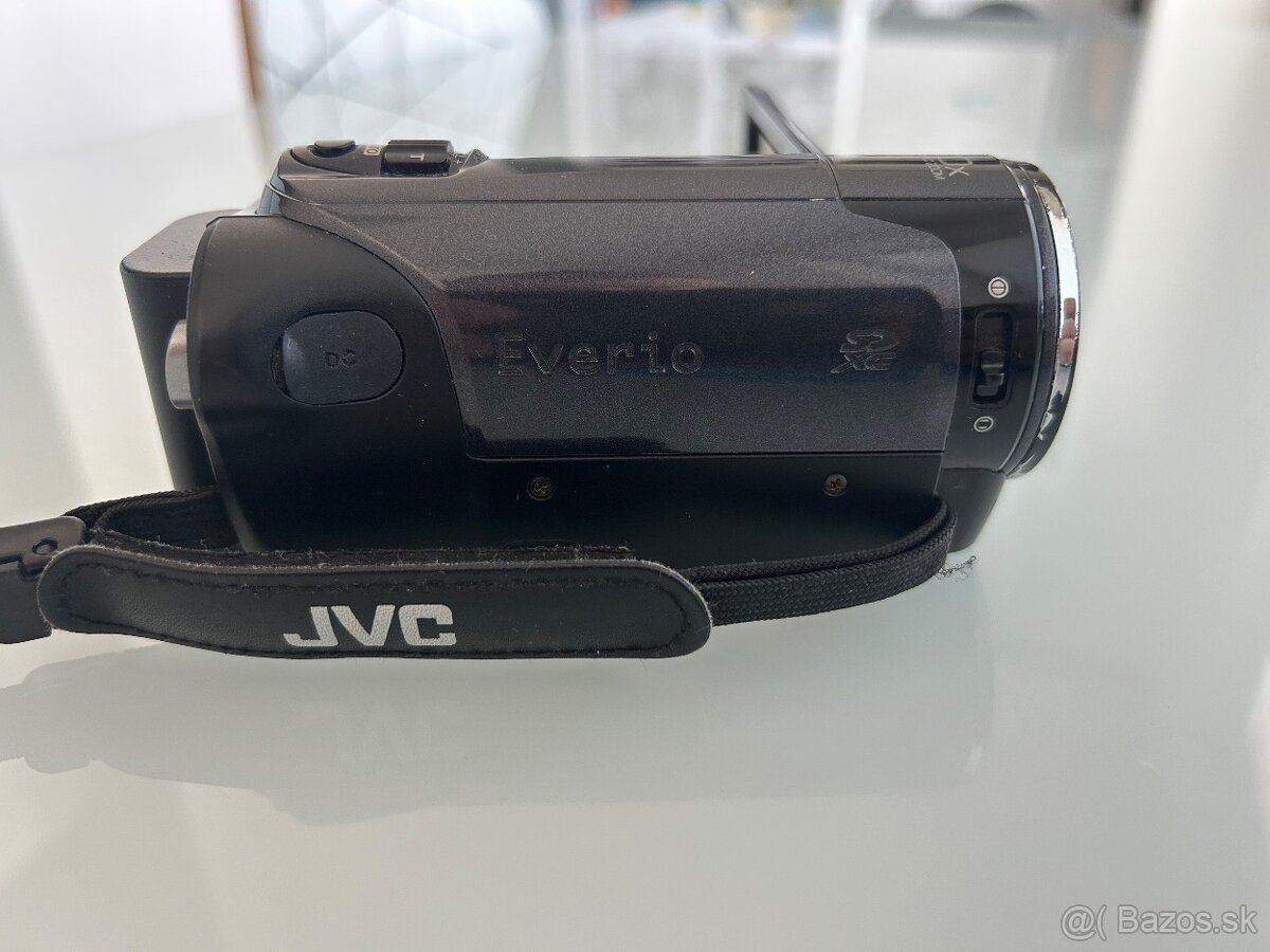 Predám kameru JVC - 4