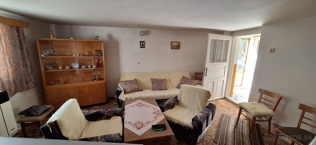 Rodinný dom na bývanie, na víkendy, 1+4 - 4