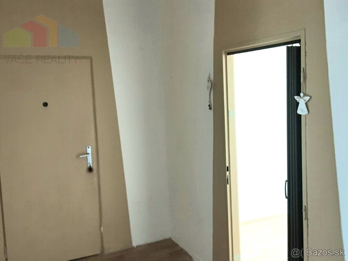 Predaj 3 izbový byt s balkónom - 4