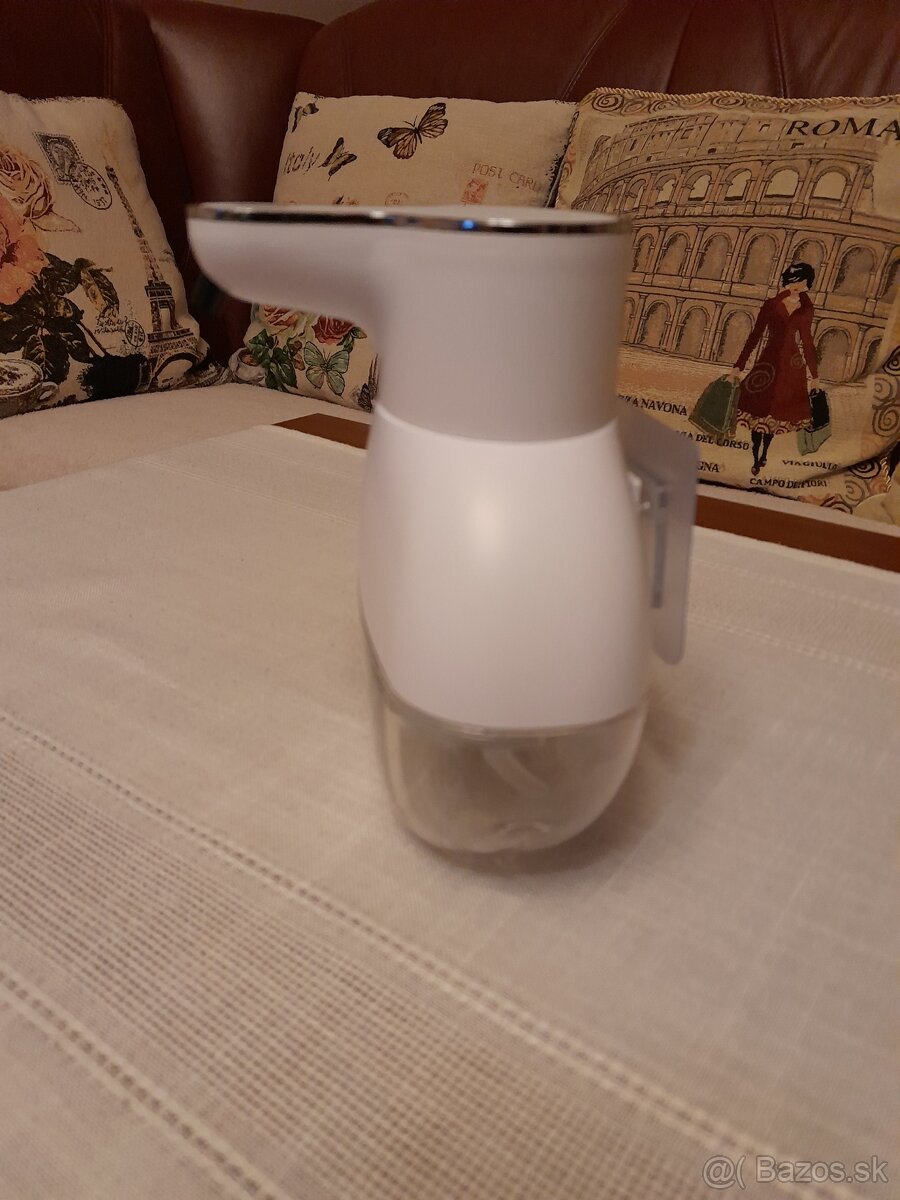 Bezdotykový dávkovač mydla - 4