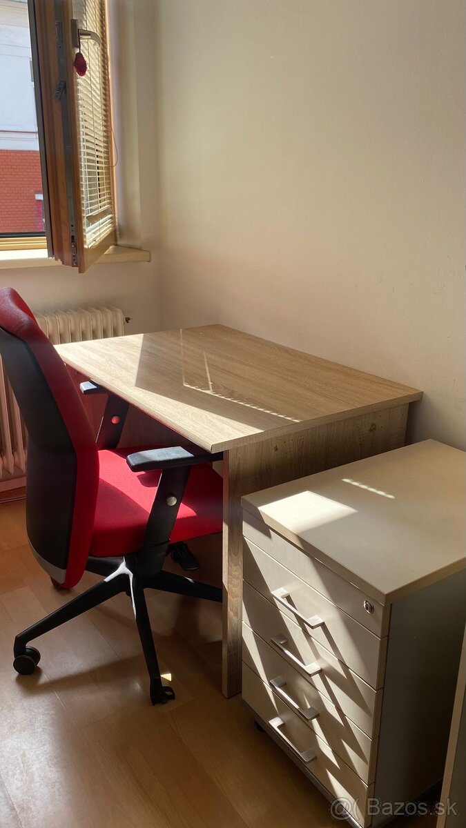 Kancelársky stôl - 4