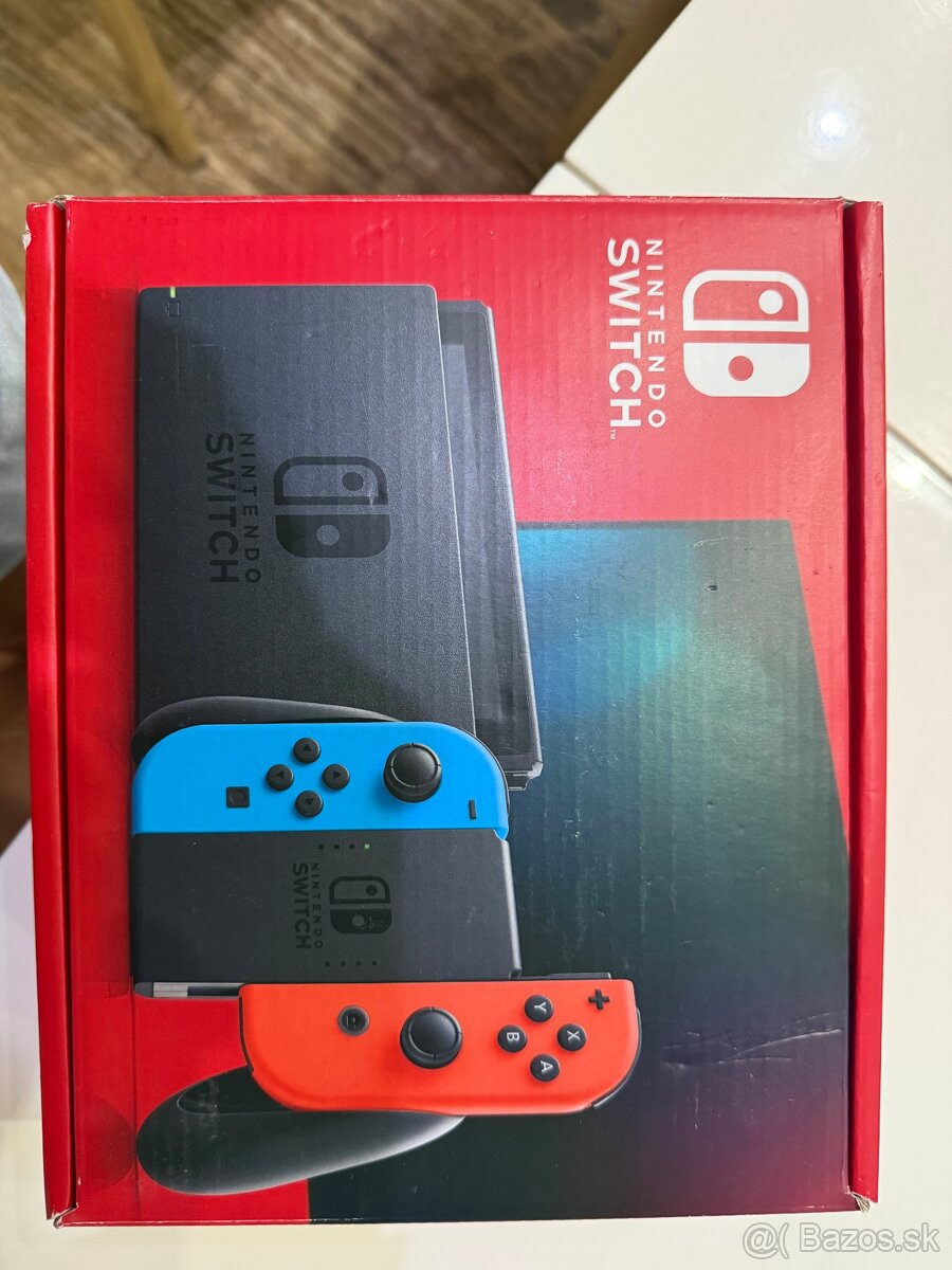 Nintendo Switch - 4
