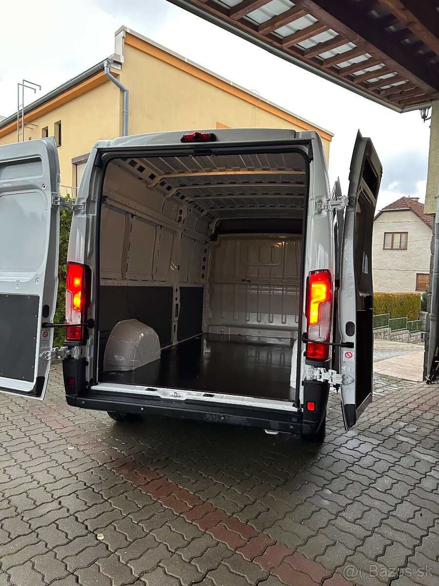 Citroën Jumper Furgon 2,2 BlueHDi 103kw L3H2 - 4