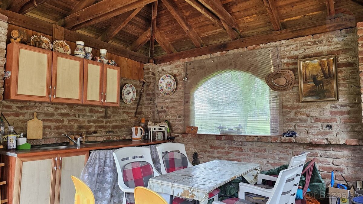 Na predaj 4-izbový rodinný dom v obci Zbehy. "REZERVOVANÉ" - 4