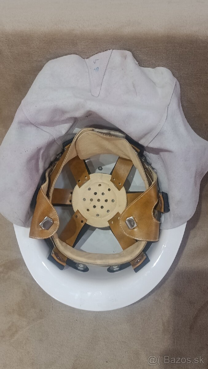 Československá hasičská helma - 4
