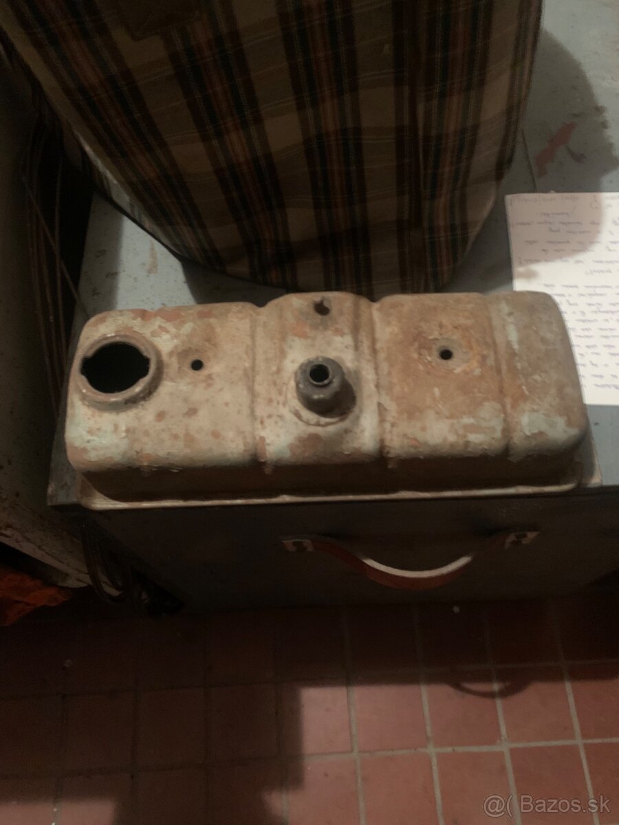 Skoda 1202 karburator kryt vahadiel - 4