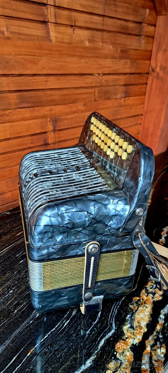 Heligónka Hohner club 2B - 4