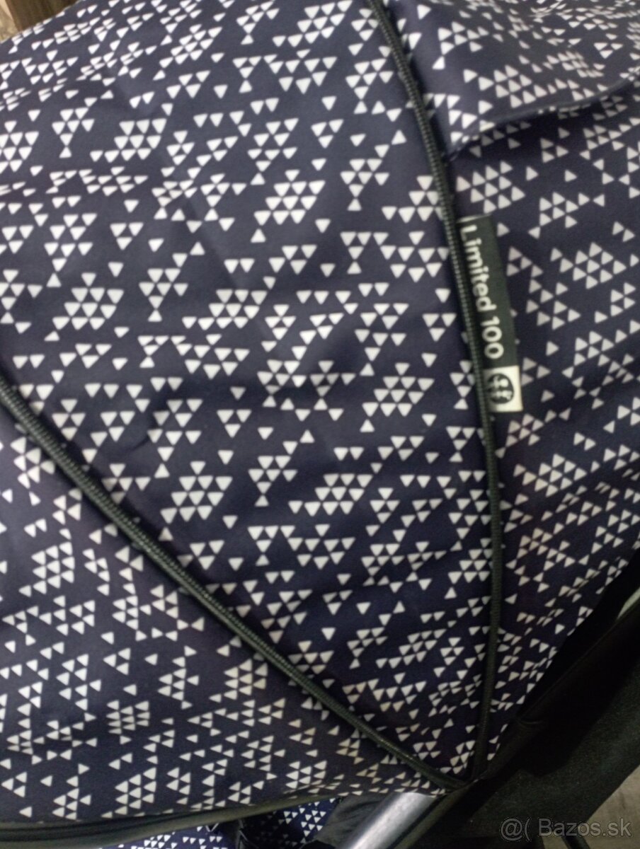 Petite & Mars street , limitka s príslušenstvom - 4