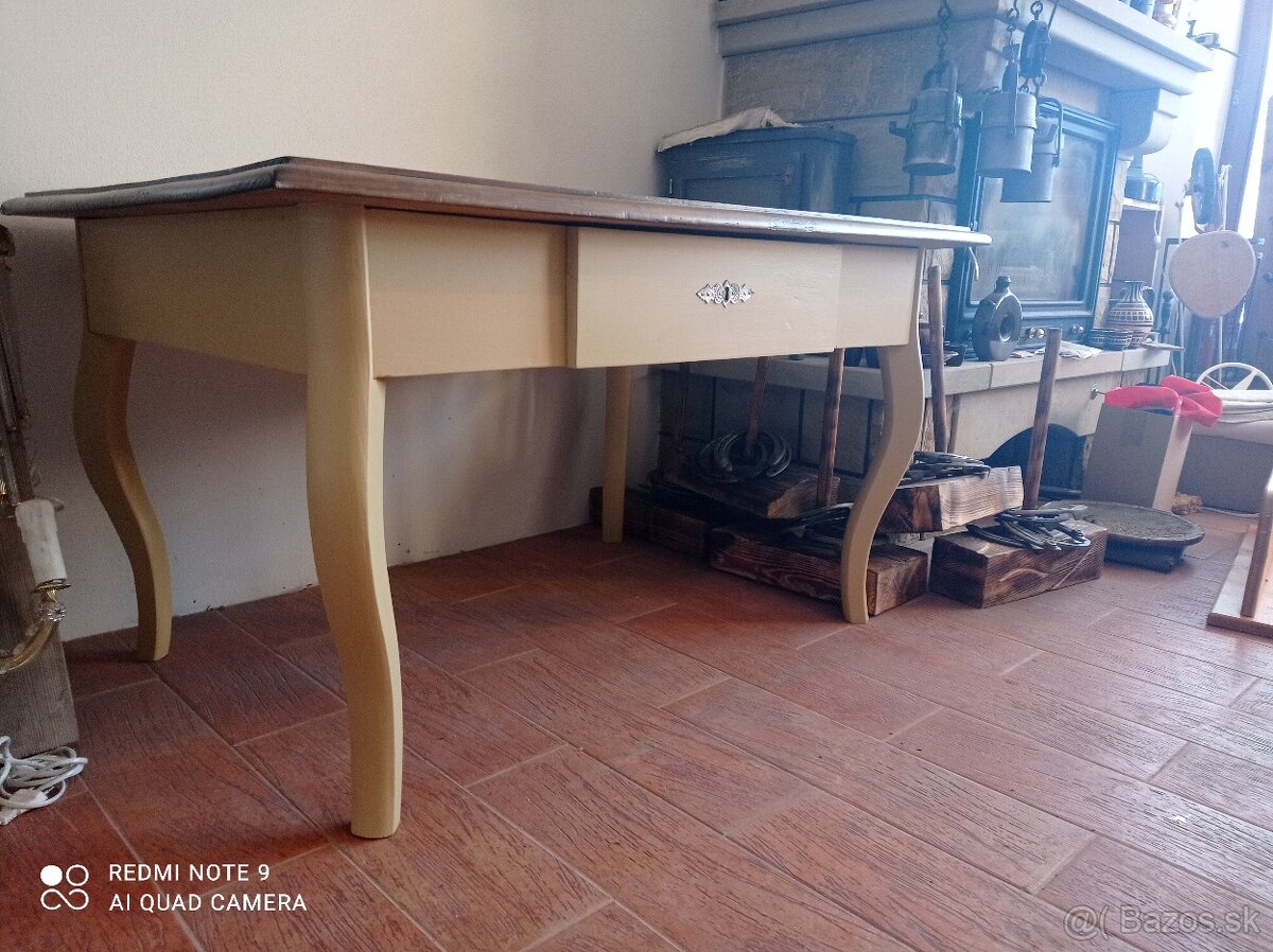 Masivny restaurovany stol - 4
