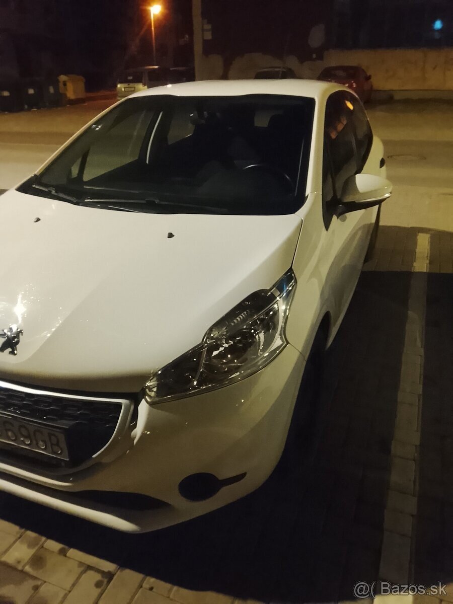 Peugeot 208 1.0 - 4