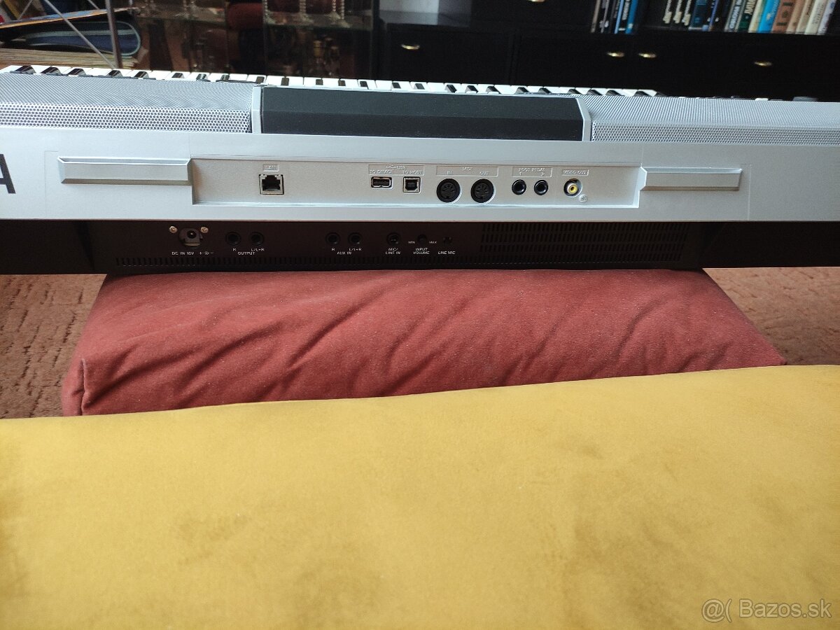 Yamaha PSR S 900 - 4