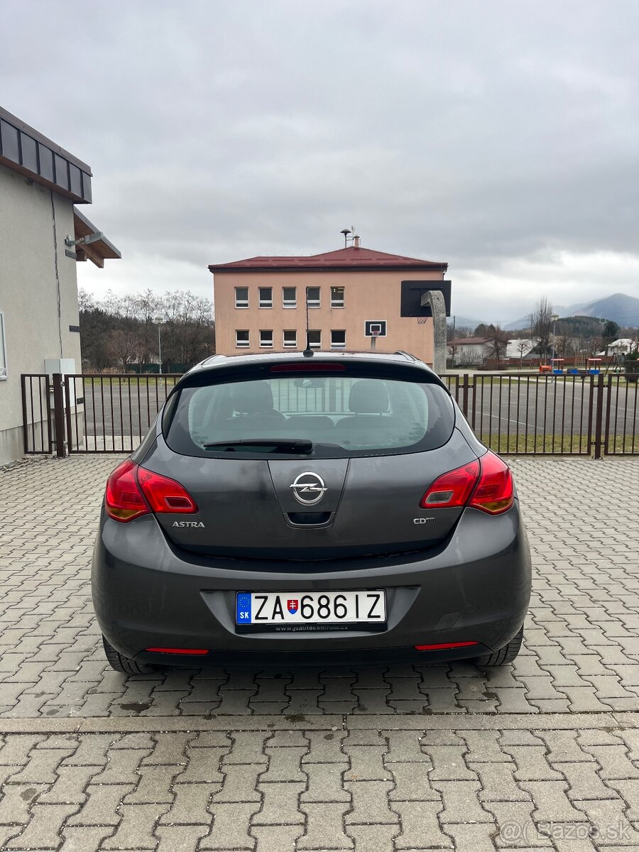 Opel Astra J 1,7cdti 92kw - 4