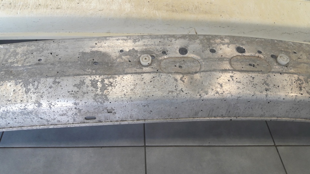 BMW 5 E34 Výstuha nárazníka - 4