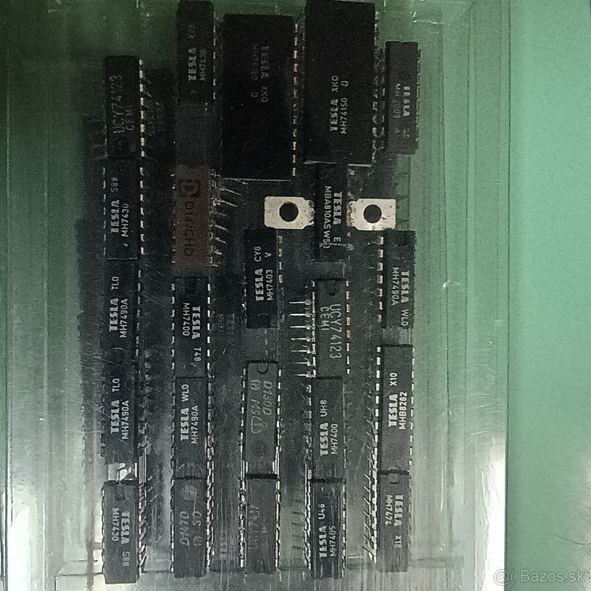 Tesla integrované obvody - 4