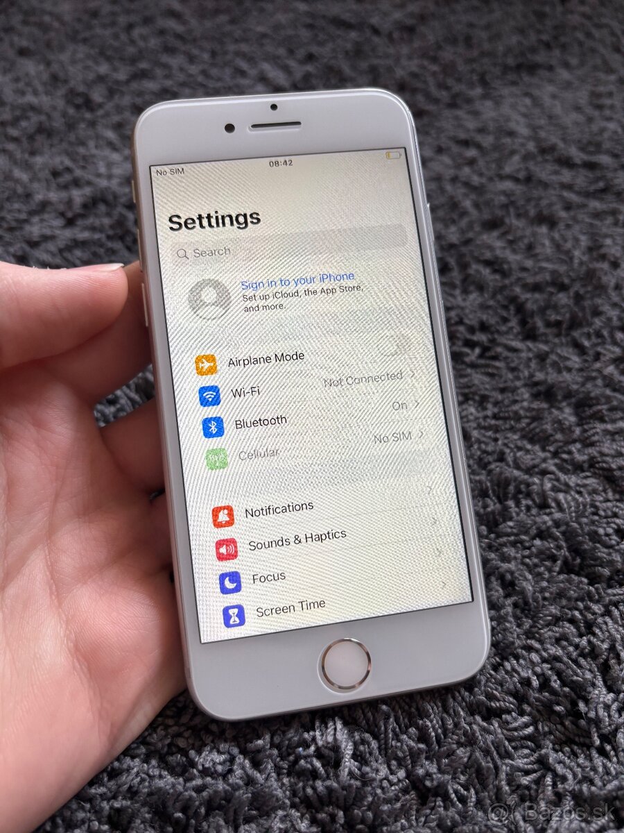 iPhone 8 - 100% batéria - 4