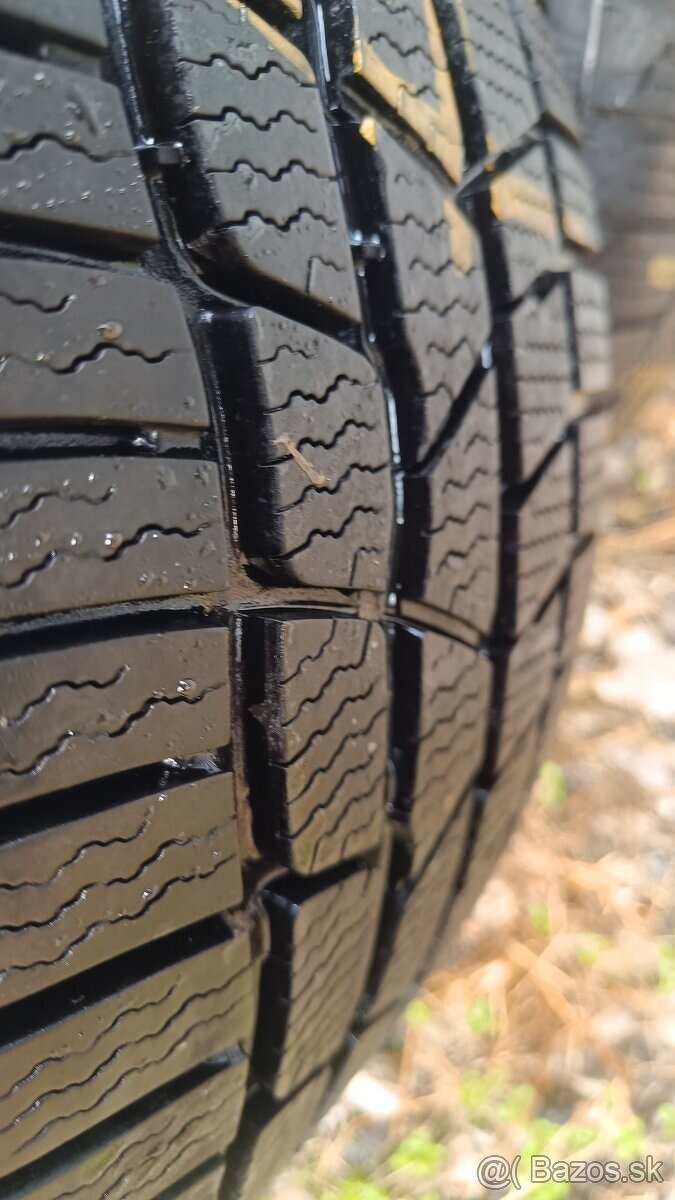 Dve pneumatiky Continental 225/50 R16 zimné - 4