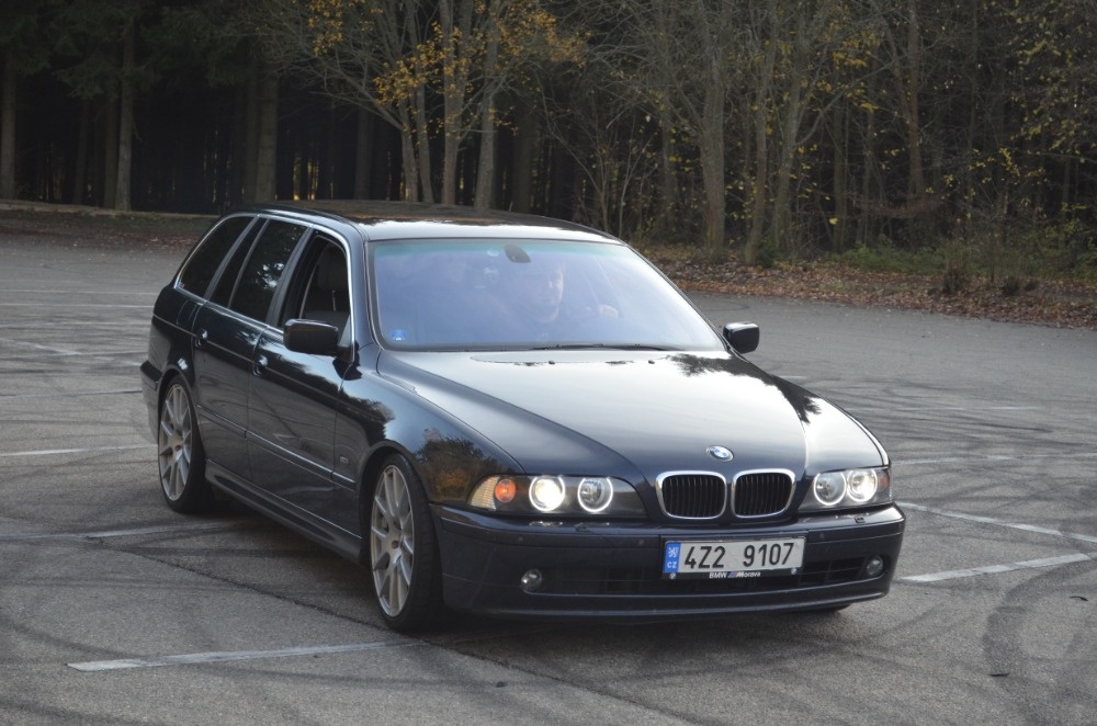 BMW E39 530i touring manuál - 4