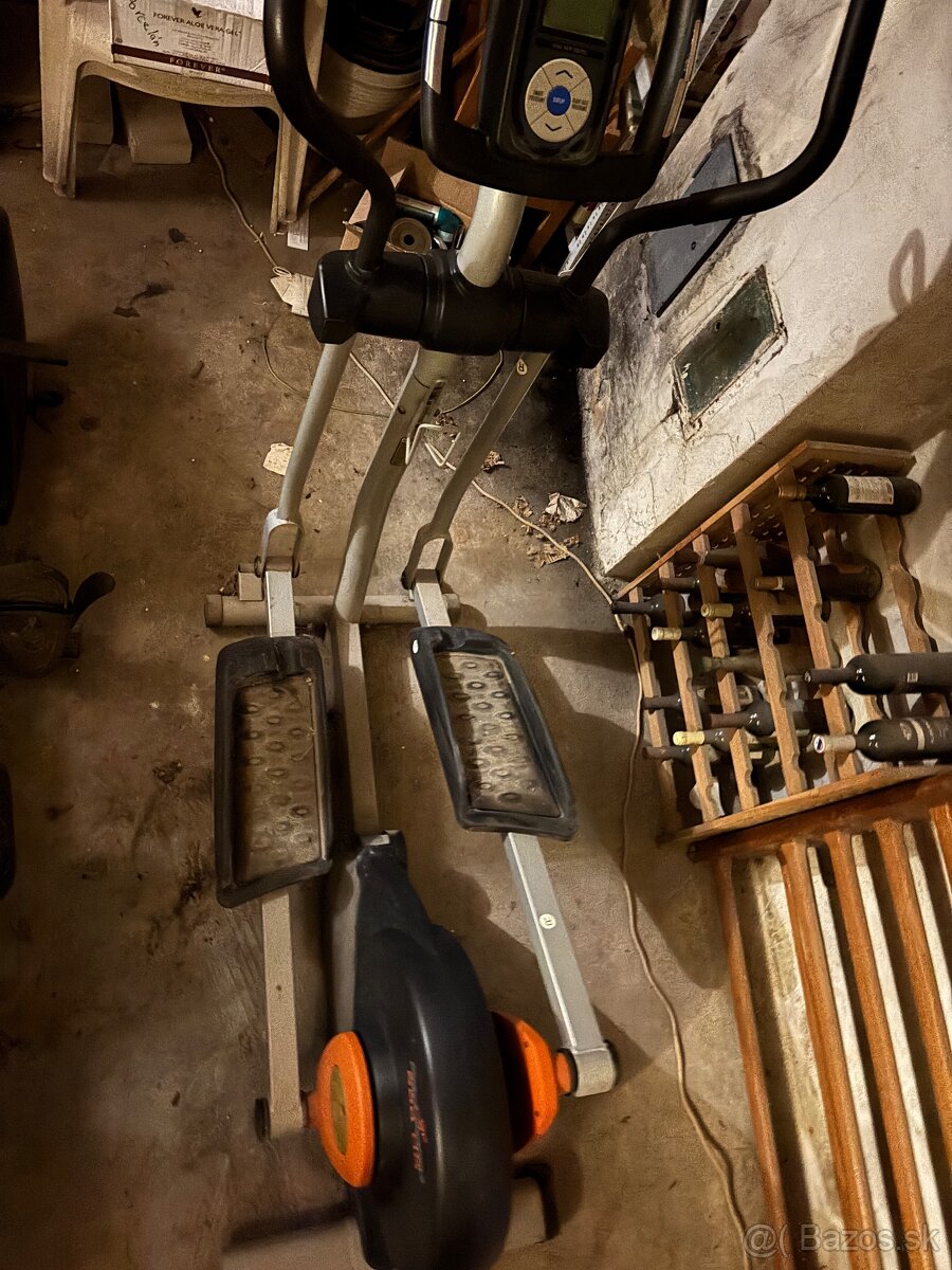 Elipticky trenazer a veslovaci trenazer - 4