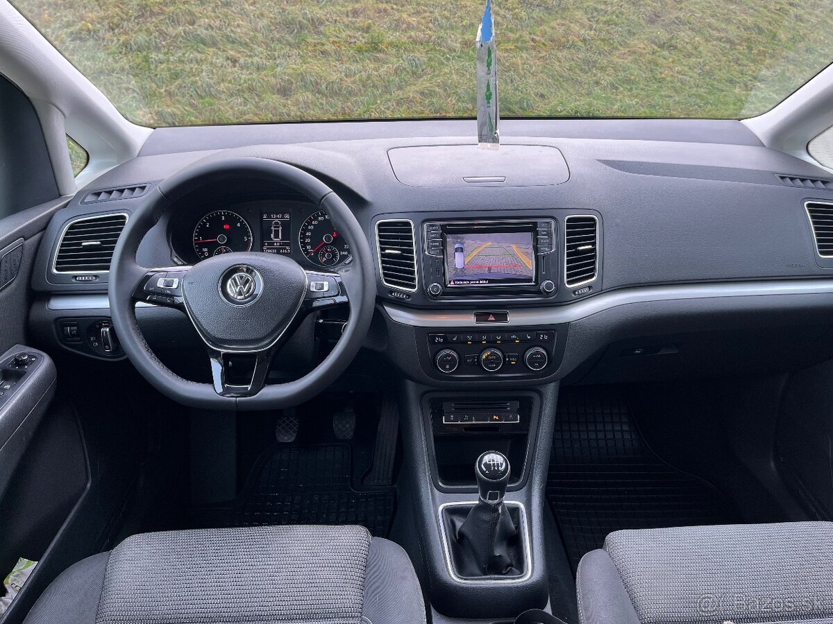 Predám Volkswagen Sharan 2.0 TDi 7 miestny Facelift - 4