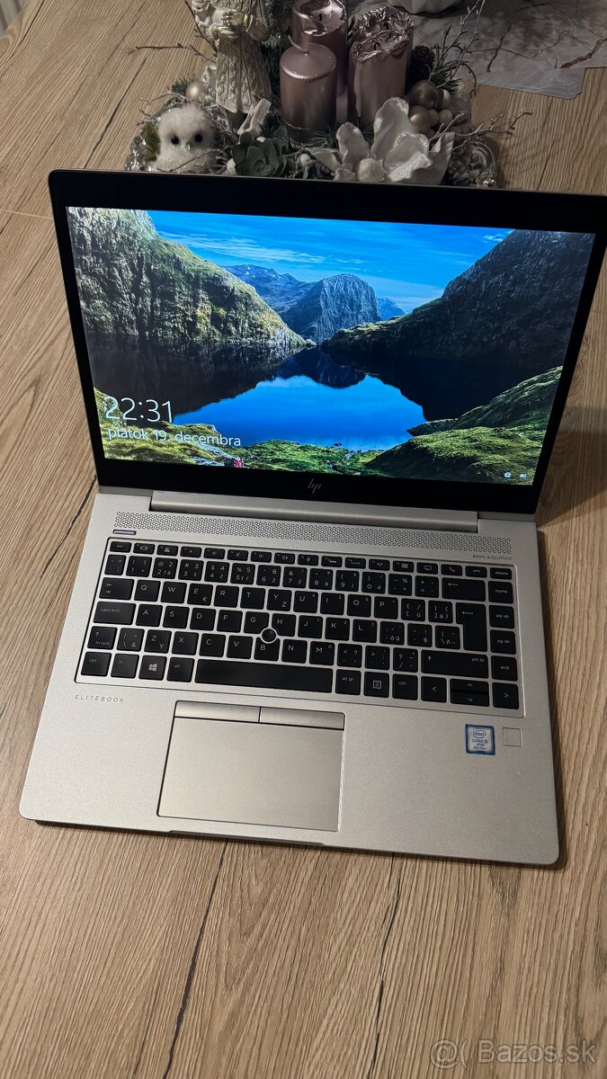 HP ELITEBOOK 840 G5 14” i5-8350U, 8GB RAM, 256GB SSD - 4