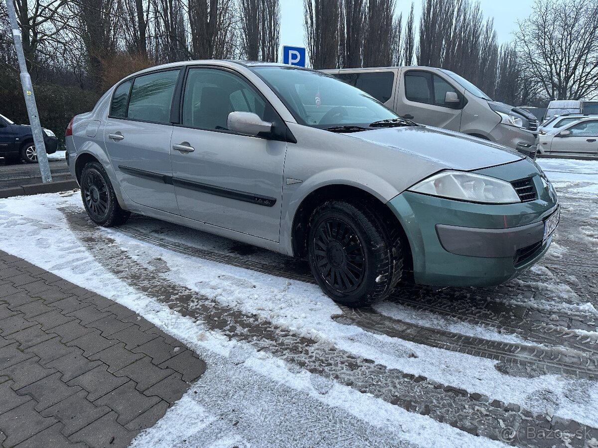 Renault Megane 1.6 - 4